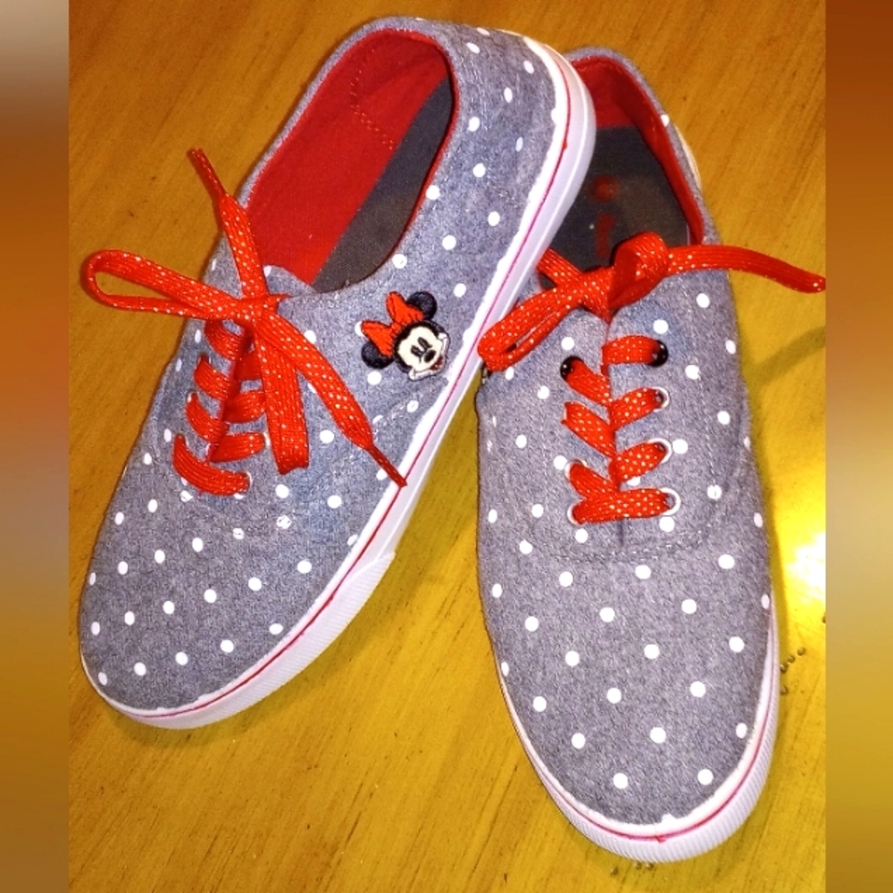 Sz9  Disney Minnie Mouse Womens Sneakers EC